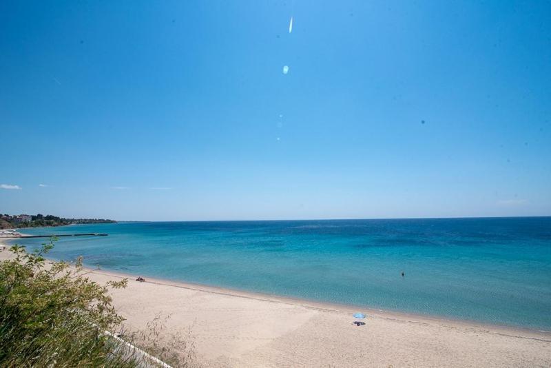 Grcka Reni Greece Beach Penthaus 3 Nea Kallikrateia Esterno foto